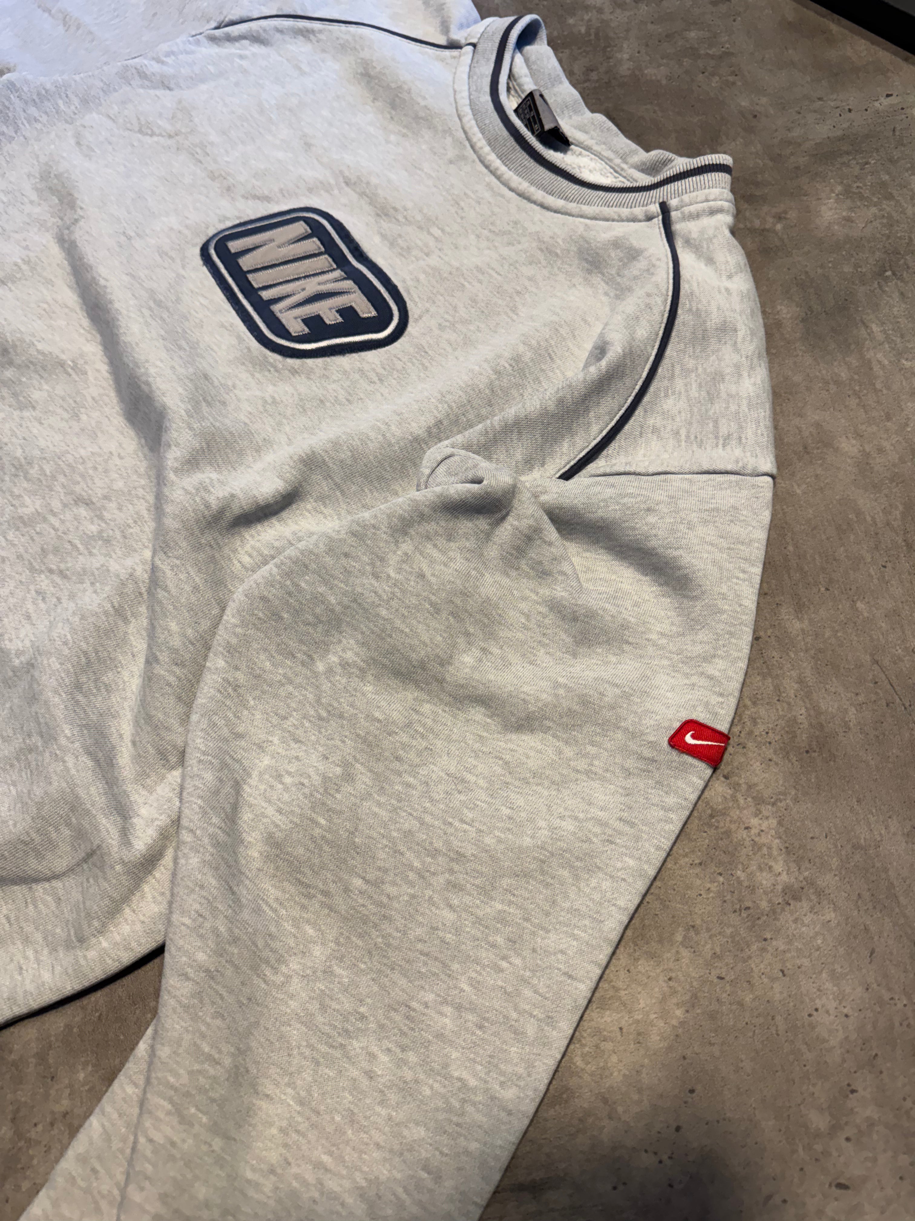 Vintag Nike Sweater (M)