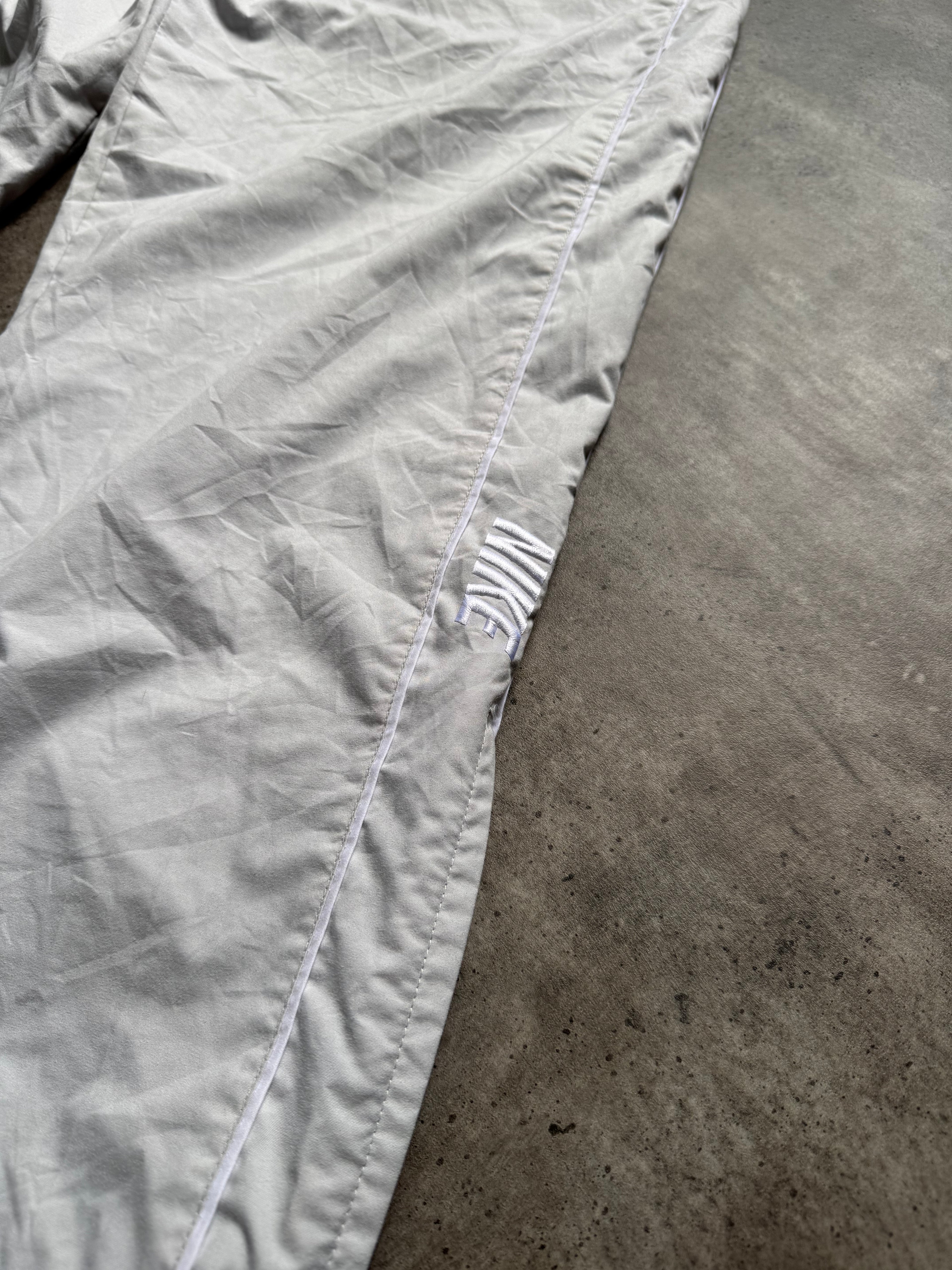 VINTAGE NIKE TRACKPANTS (S)