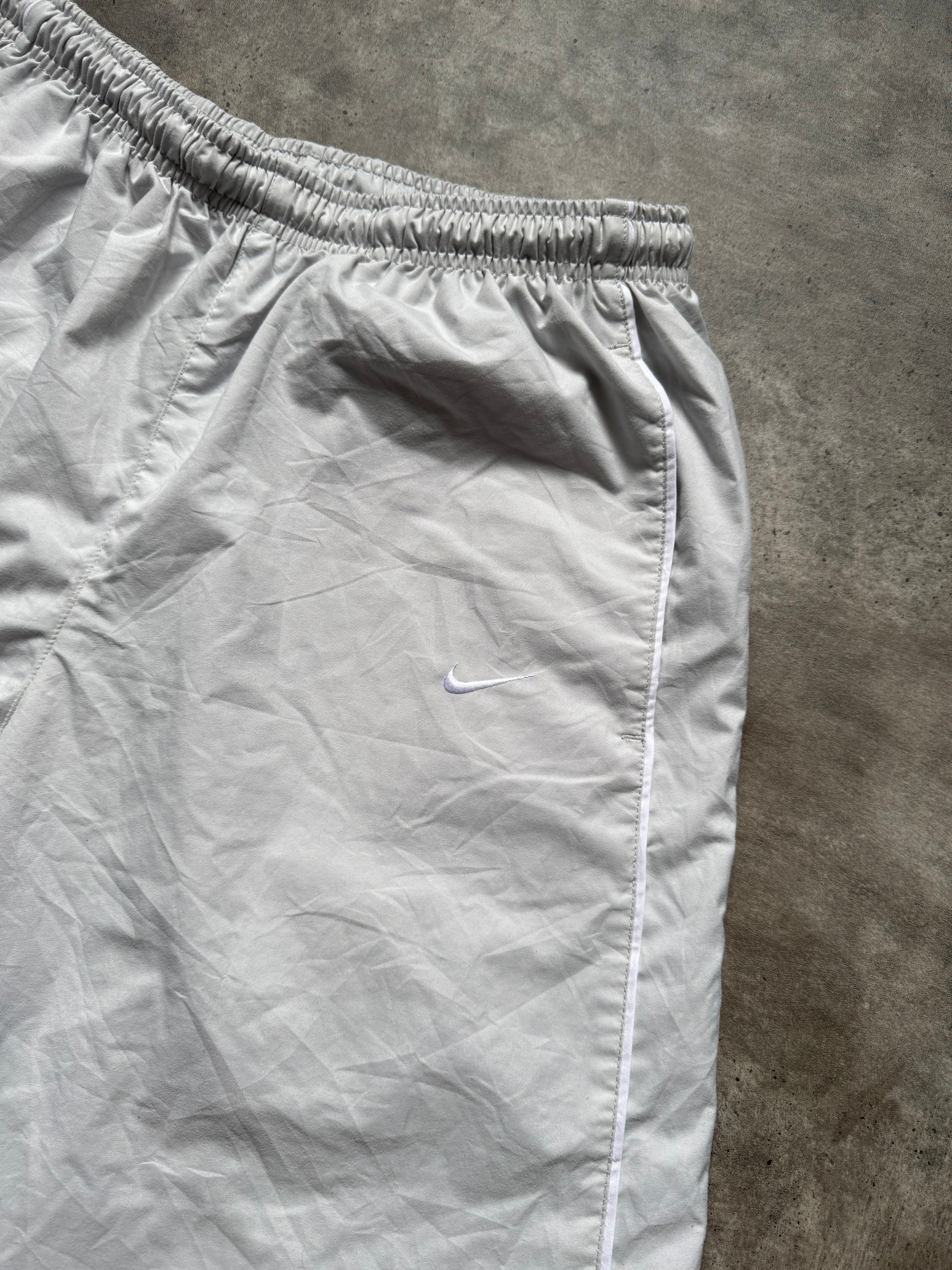 VINTAGE NIKE TRACKPANTS (S)
